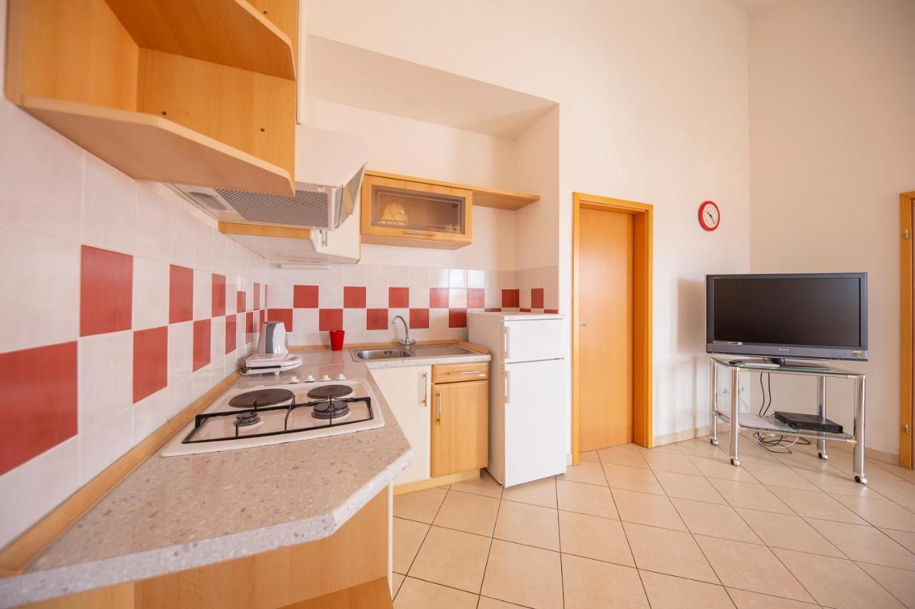 Apartments Leonarda Μούρτερ Εξωτερικό φωτογραφία